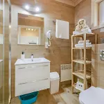 Awesome Home In Ustronie Morskie With Wifi Hébergement de vacances *