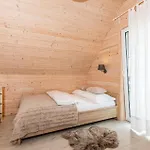 Awesome Home In Ustronie Morskie With Wifi